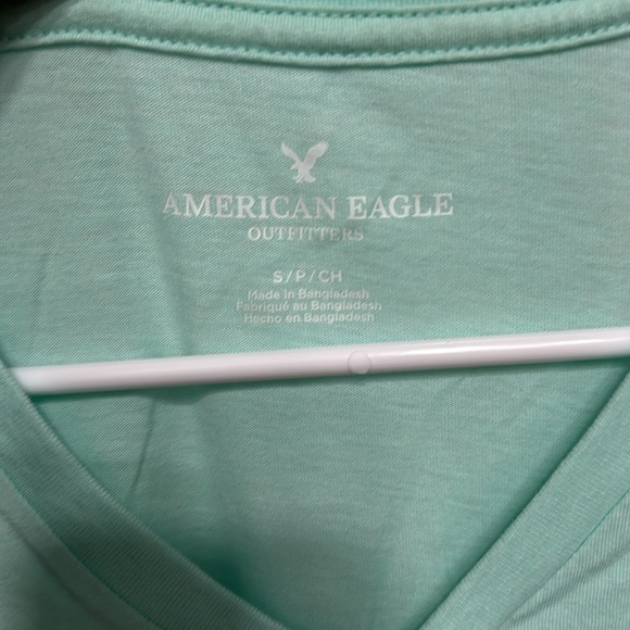 Men’s S American Eagle V-neck - Picture 2 of 3